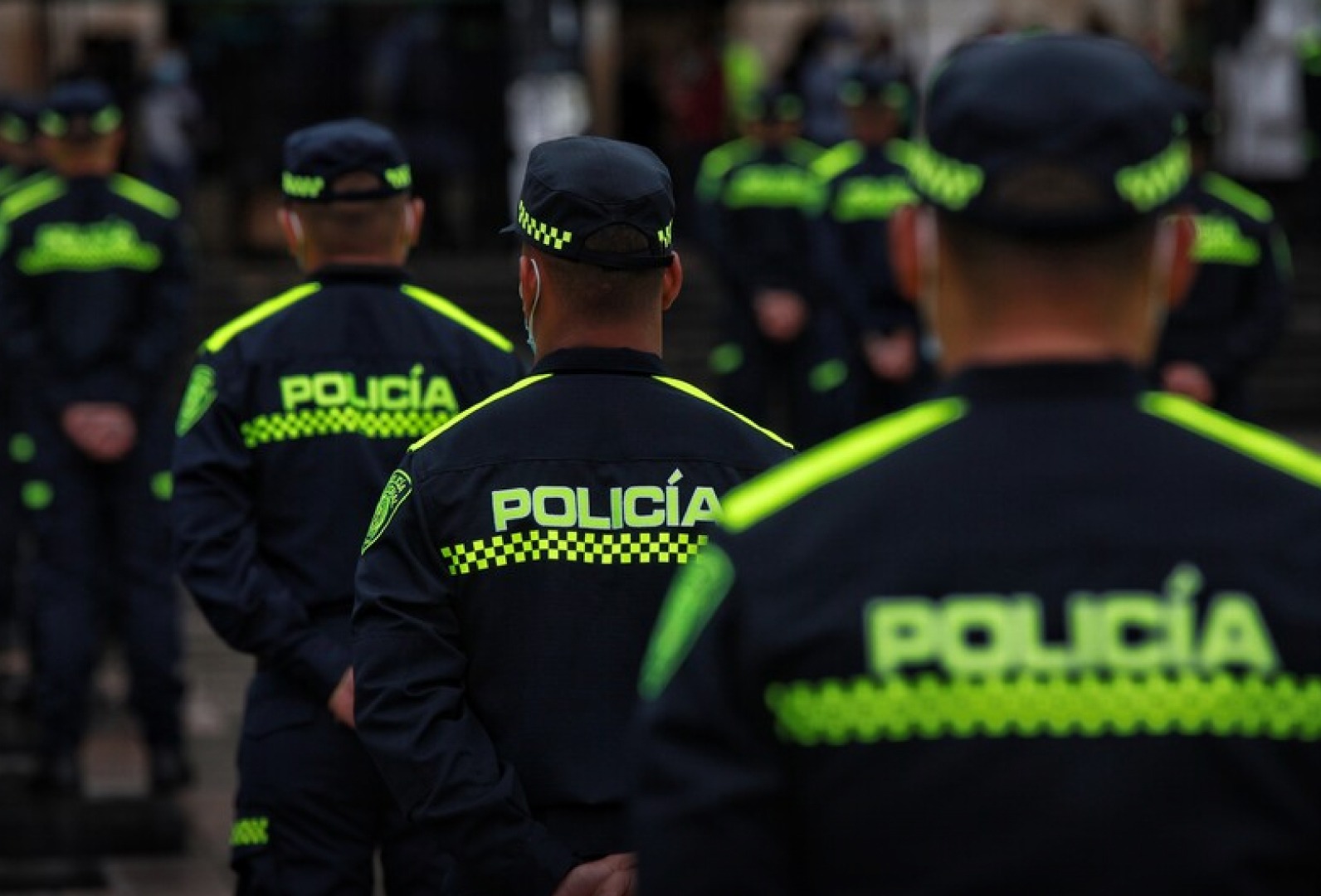 Medellín: Procuraduría abrió investigación contra 8 policías involucrados en caso de estadounidense encontrado con dos menores de edad